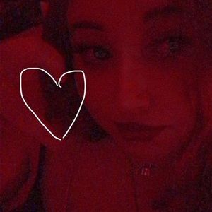 Meet your Posher, Hollie